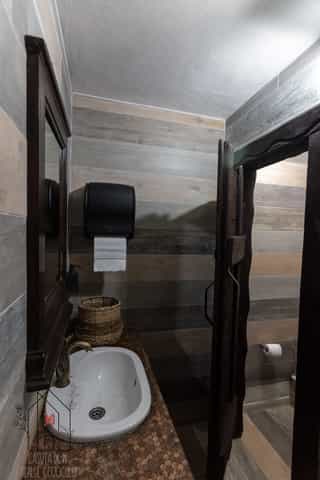 Poza cu baia comuna